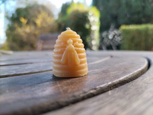 Beeswax candle